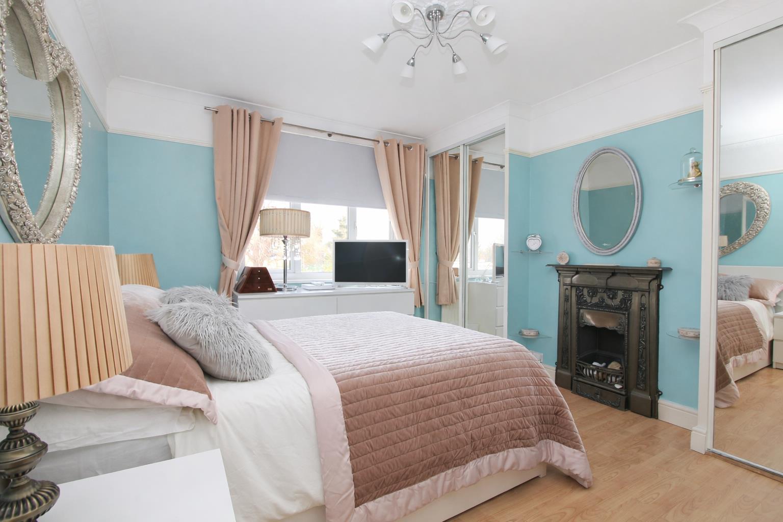 Godalming Avenue, Wallington